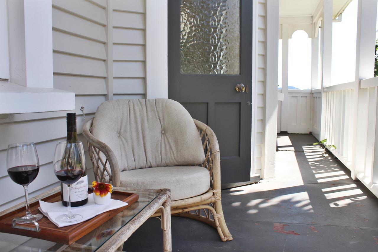 Browns Boutique Bed And Breakfast Whanganui Exterior photo