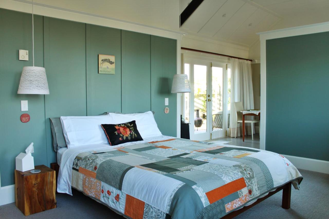 Browns Boutique Bed And Breakfast Whanganui Exterior photo